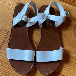 Steve Madden Donddi White leather sandals